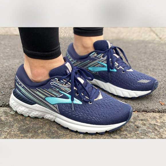 brooks adrenaline gts 19 women's